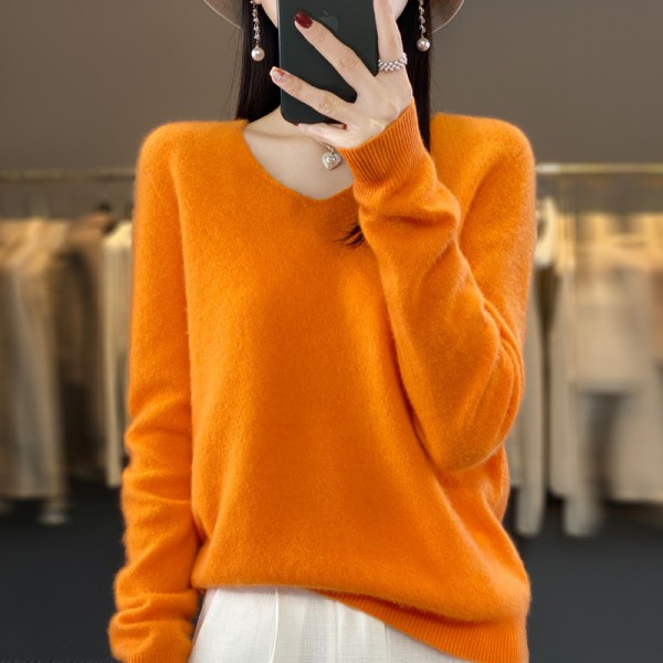 One Line Ready-To-Wear Pure Wool Sweater 2023 Autumn/Winter Women's V-Neck Loose Short Solid Color Cashmere Bottom Sweater Knitted Sweater