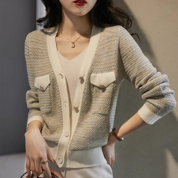 Xiaoxiangfeng Knitted Cardigan Women's Short Coat Early Autumn 2023 New Casual Sweater European Versatile Top