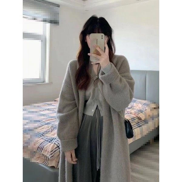 Autumn And Winter Mid Length Sweater Coat Loose And Lazy Style Advanced Design Sense Casual Temperament Small Group Knitted Cardigan Women