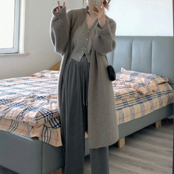 Grey Long Sweater Jacket For Women In Autumn And Winter, Loose And Lazy Style, High-End Design Sense, Niche Knit Cardigan In Autumn And Winter