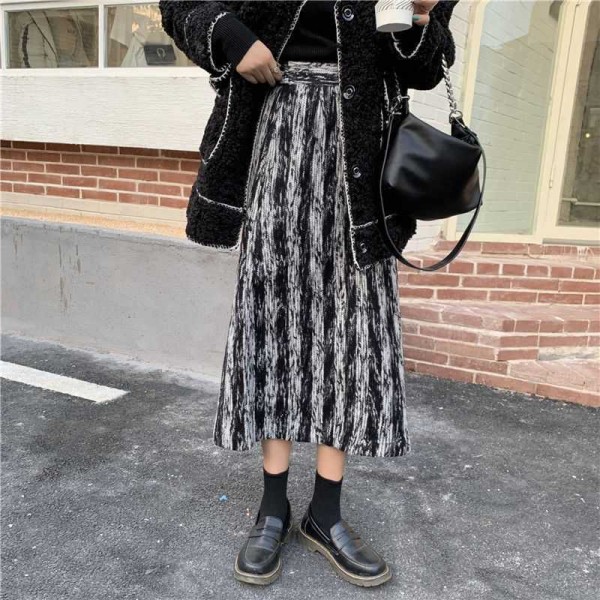 Vintage Striped Woolen Half Length Skirt Autumn/Winter 2023 New High Waisted Slim A-Line Skirt Split Mid Length Wrap Hip Skirt