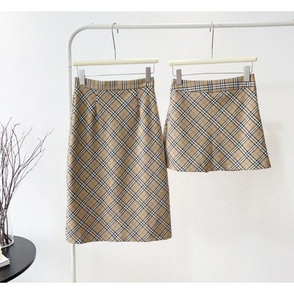 Caramel Waffle Retro Plaid Halfskirt Women's 2023 Autumn New Fashionable High Waist Tight A-Line Short Skirt