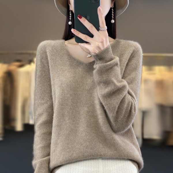 One Line Ready-To-Wear Pure Wool Sweater 2023 Autumn/Winter Women's V-Neck Loose Short Solid Color Cashmere Bottom Sweater Knitted Sweater