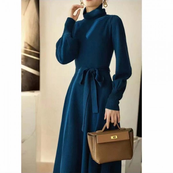 Design Sense Flipped High Neck Knit Dress 2023 Autumn/Winter New Loose Swing Mid Length Woolen Dress