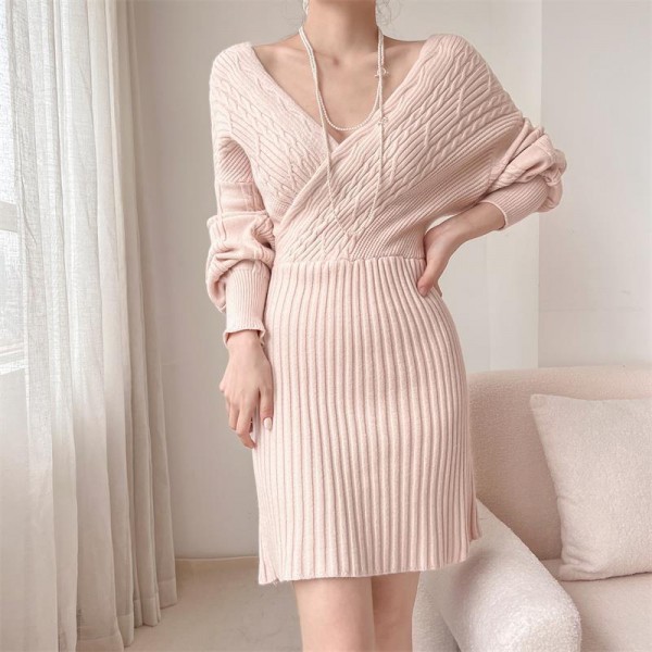 Knitted Dress Autumn/Winter 2023 New Japanese Fashion V-Neck Sexy Fried Dough Twists Medium Length Sweater Hip Wrap Dress